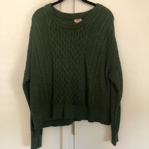 Cropped Olive/Forest Green Cable Knit Sweater NWOT
